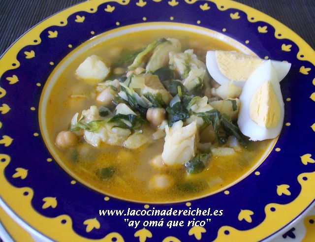 Potaje de Vigilia de garbanzos y espinacas con bacalao